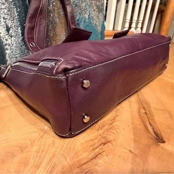 Perlina Vintage 2000 y2K Leather Shoulder Bag in Plum purple - Picture 12 of 13